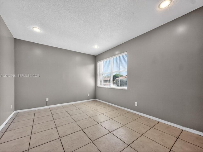 Building Photo - 5405 SW 125th Terrace