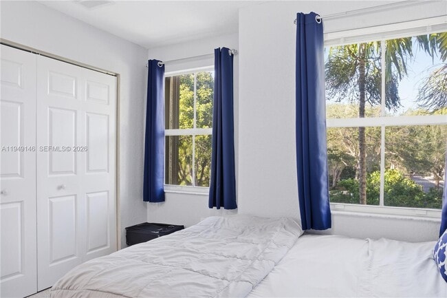 Building Photo - 16290 SW 47th Manor