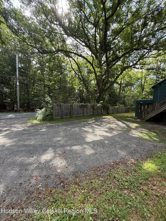 Building Photo - 123 Queens Hwy