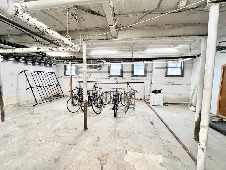 Building Photo - 32 Sidlaw Rd