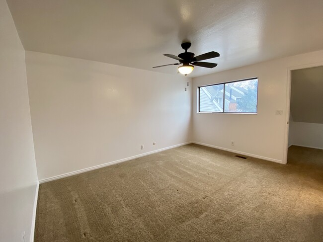 Building Photo - 6980 S Essex Court Cir