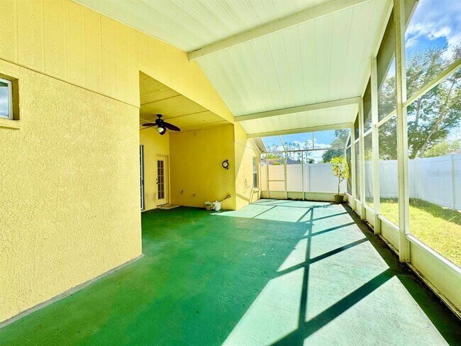 Building Photo - 22537 Roderick Dr