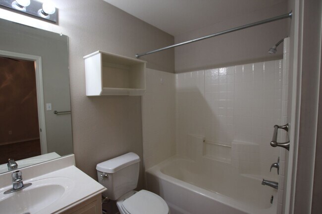 Building Photo - 16988 Loring Ln