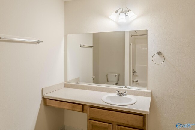 Building Photo - 105 Bayside Ln