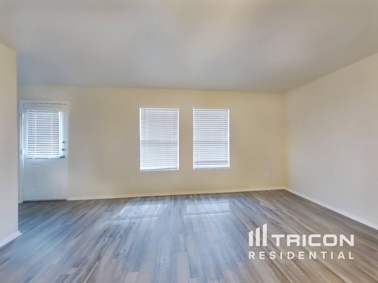 Building Photo - 641 Rosario Ln