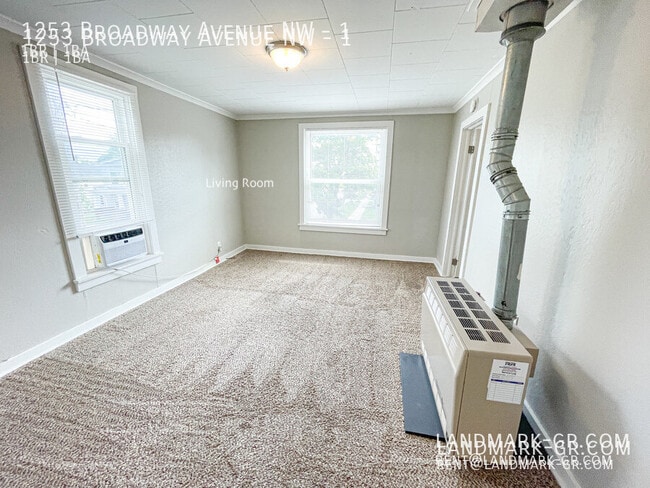 Building Photo - 1253 Broadway Ave NW