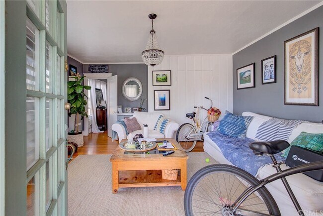 Building Photo - 223 24th St