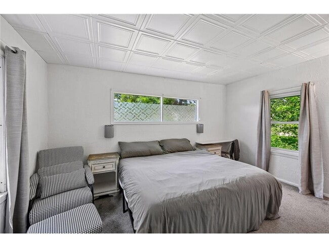 Building Photo - 5636 Twin Lake Terrace N
