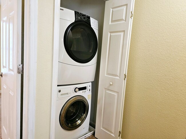 Building Photo - 135 S Comanche Cluster