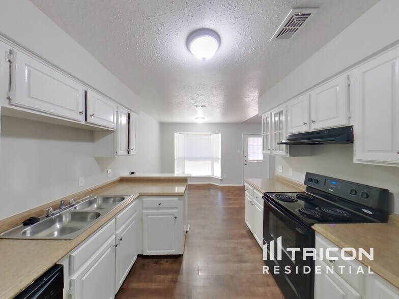 Building Photo - 717 Marlow Pl