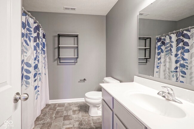 Building Photo - 16179 Larimar Dr