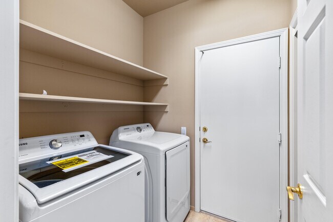 Building Photo - 78745 Platinum Dr