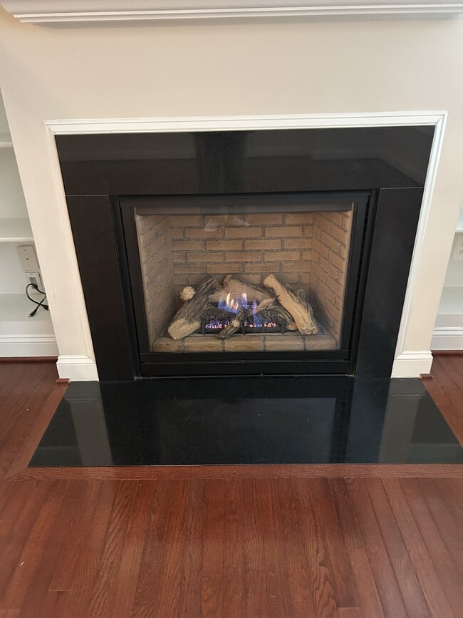 Building Photo - 617 Sprintsail Way