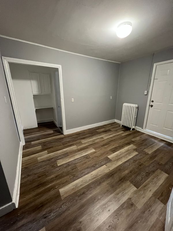 Building Photo - 806 Ferry St