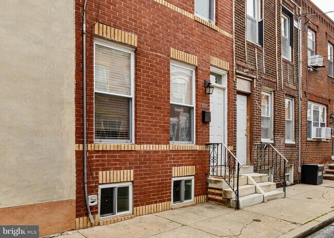 Building Photo - 1605 S Bancroft St