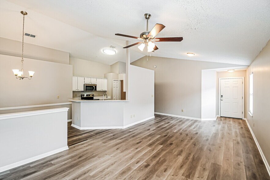 Building Photo - 8852 St Lucia Ct