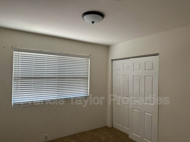 Building Photo - 2230 Montemar Ave