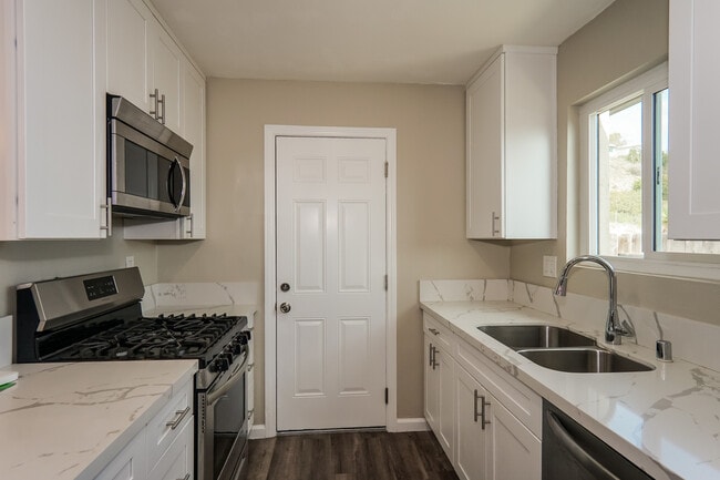 Building Photo - 3951 Marvin St