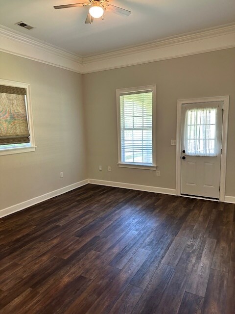 Primary Bedroom - 4493 Winn St
