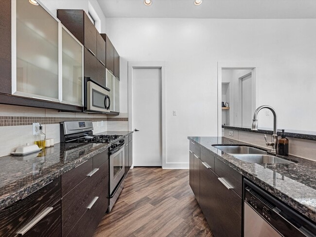 Building Photo - 3421 Gillespie St