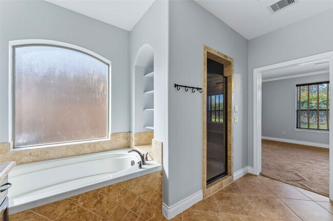 Building Photo - 25327 Oak Knot Dr