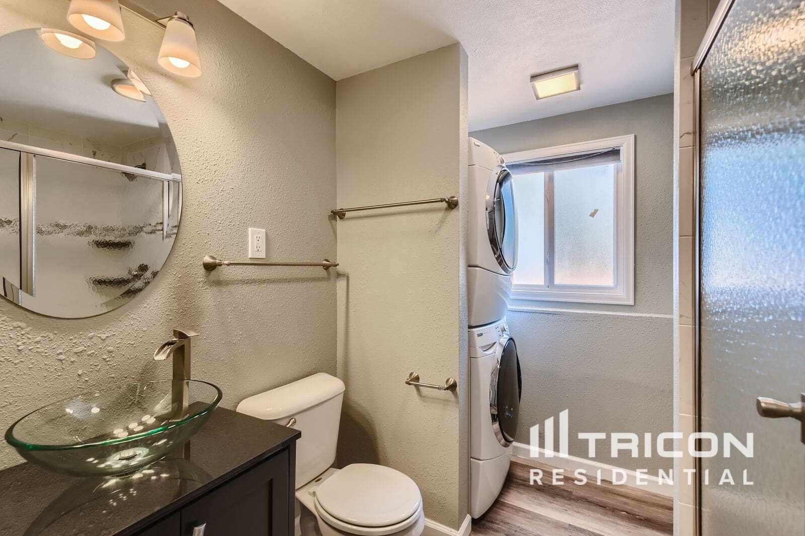 Building Photo - 1672 S Salida Way