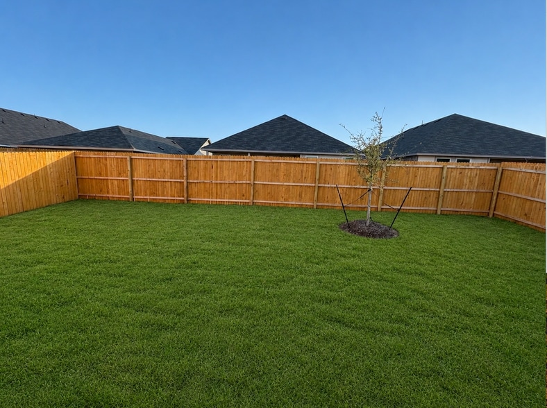 Building Photo - 1033 Cortijo Way