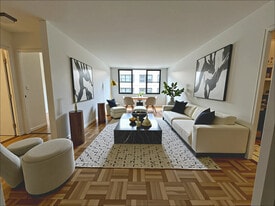 Building Photo - 218 E 50th St