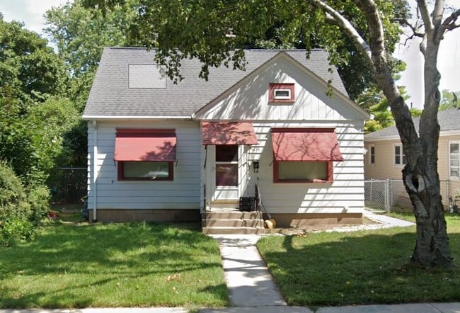 Primary Photo - 4714 N 73rd St