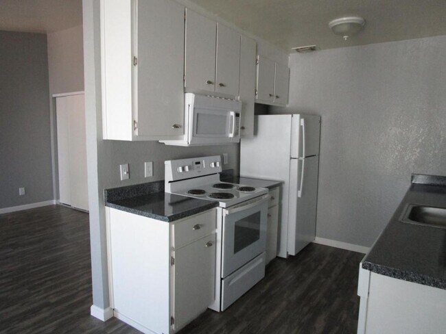 Building Photo - 3266 Blue Ridge Circle