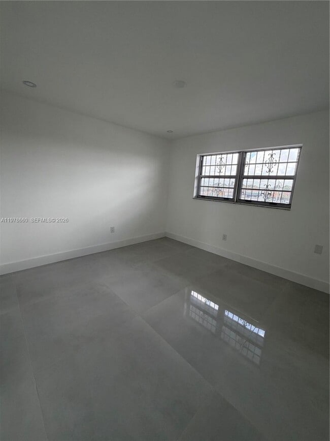 Building Photo - 6070 W 19th Ave