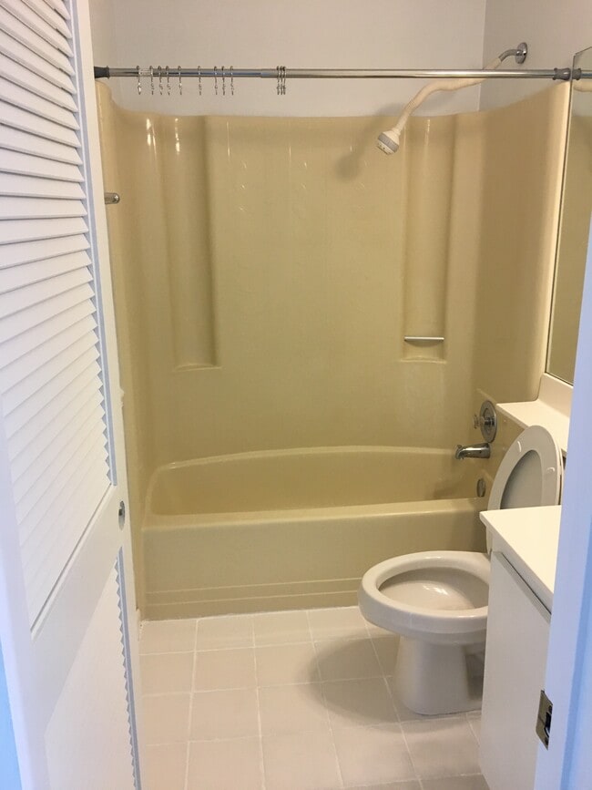 Building Photo - 6495 Chasewood Dr