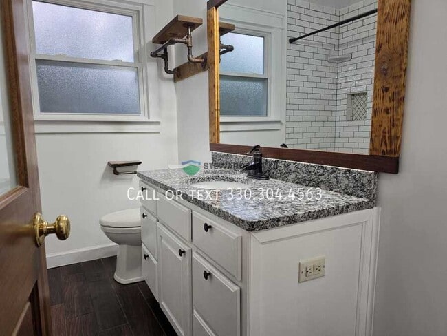 Building Photo - 1040 Stuart St NW