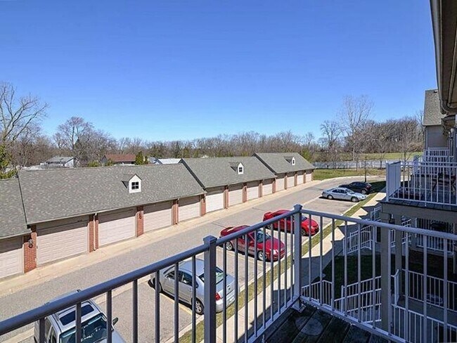 Building Photo - 2076 Cloverly Ln