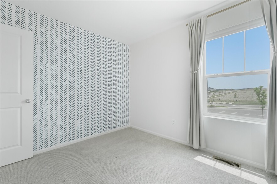 Building Photo - 14136 Blue Heart Ct