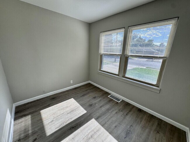Building Photo - 4886 S Logan St