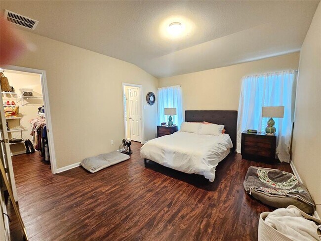 Building Photo - 1608 Monte Vista Dr