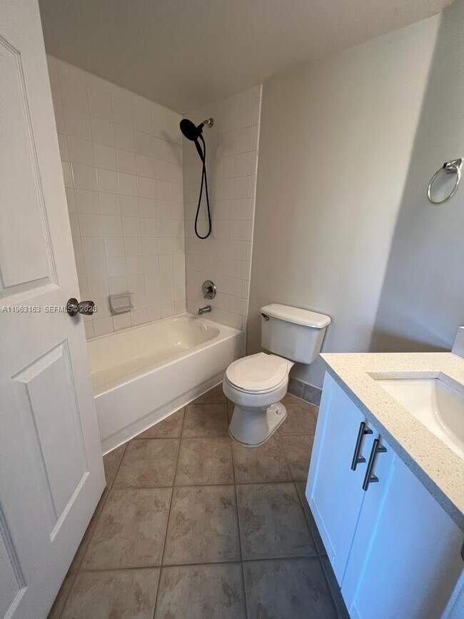 Building Photo - 4171 N Haverhill Rd