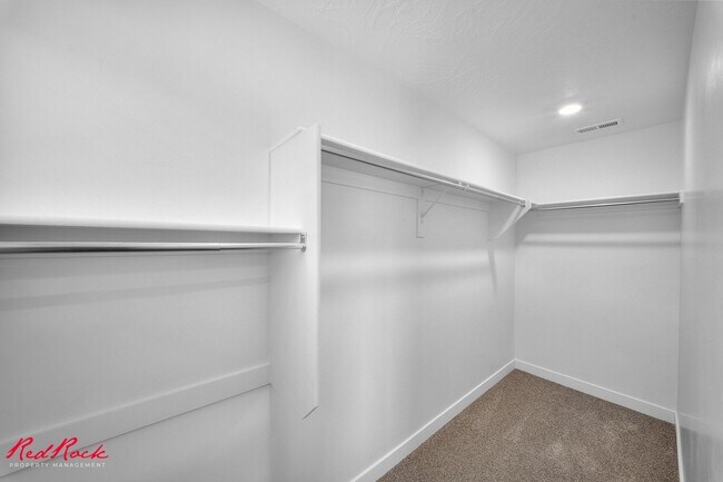 Building Photo - A Lovely 3 Bedroom Townhome designed for Elevated Living!