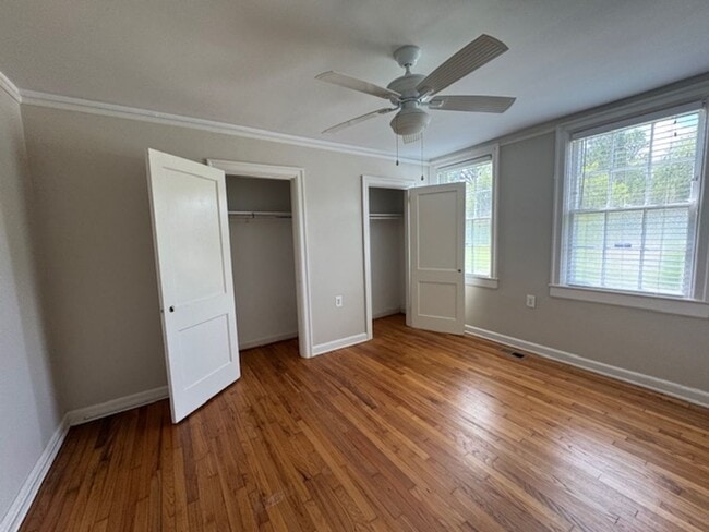 Building Photo - Oleander Court