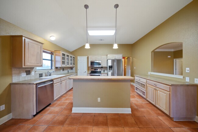 Building Photo - 1214 Sugar Land Dr