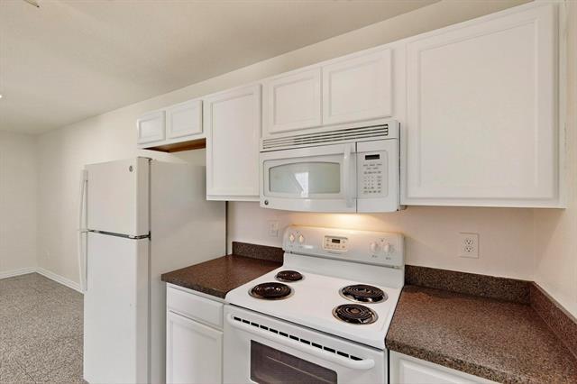 Building Photo - 2760 Pike Dr