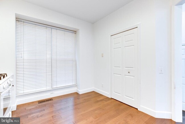 Building Photo - 6021 Riddle Walk