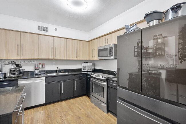 Building Photo - 3530 Mystic Pointe Dr