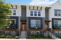 Building Photo - 371 S Bruns Ave