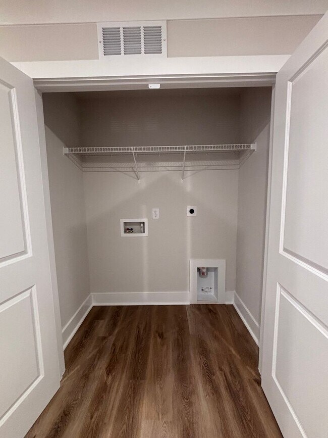 Building Photo - Brand new three-bedroom, 2.5-bath townhome