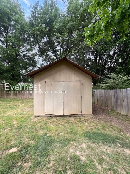 Building Photo - 6445 Collinwood Rd