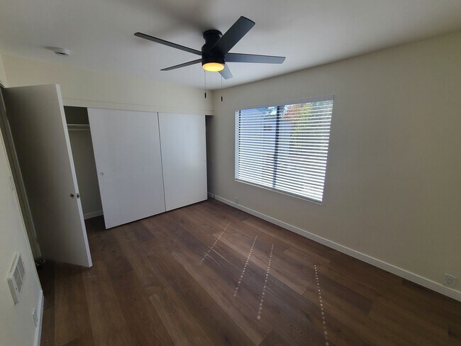 Building Photo - Spacious and remodeled 2 Bed 2.5 baths in ...