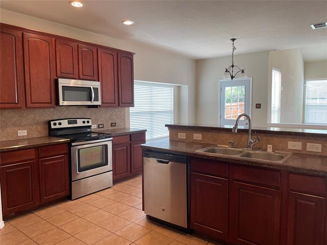 Building Photo - 1013 Camp Verde Dr