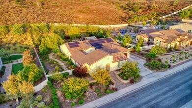 Building Photo - 5 Bedroom Resort-Style Estate with Pool, S...
